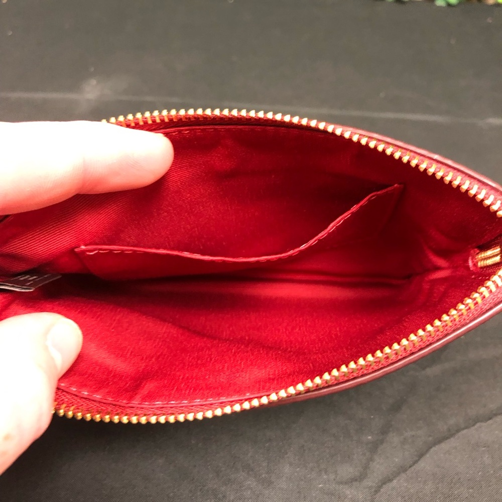 Coach Pebble Leather Corner Zip - Picture 9 of 13